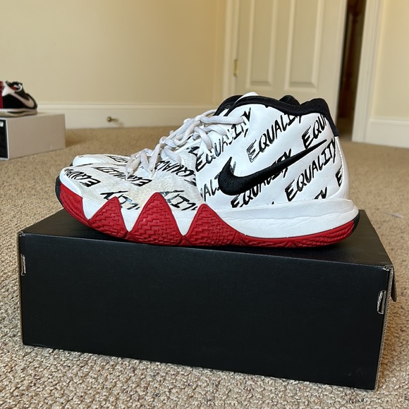 Kyrie 4 BHM - Picture 2 of 7